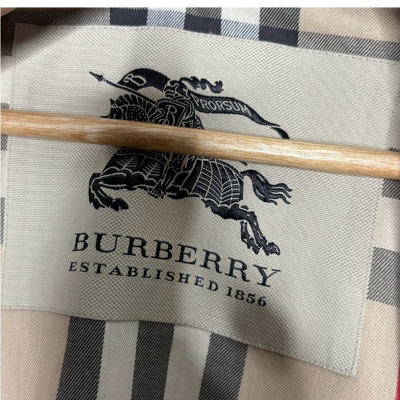 Burberry London Chelsea Belted Trench Coat Size 2 US 4 UK 36 IT - Picture 4 of 6